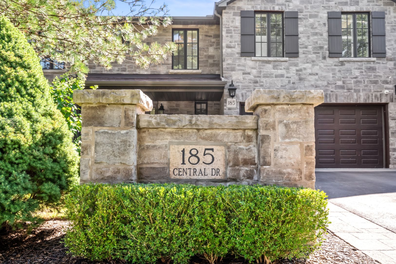 185 Central Drive Ancaster Van Geest Group