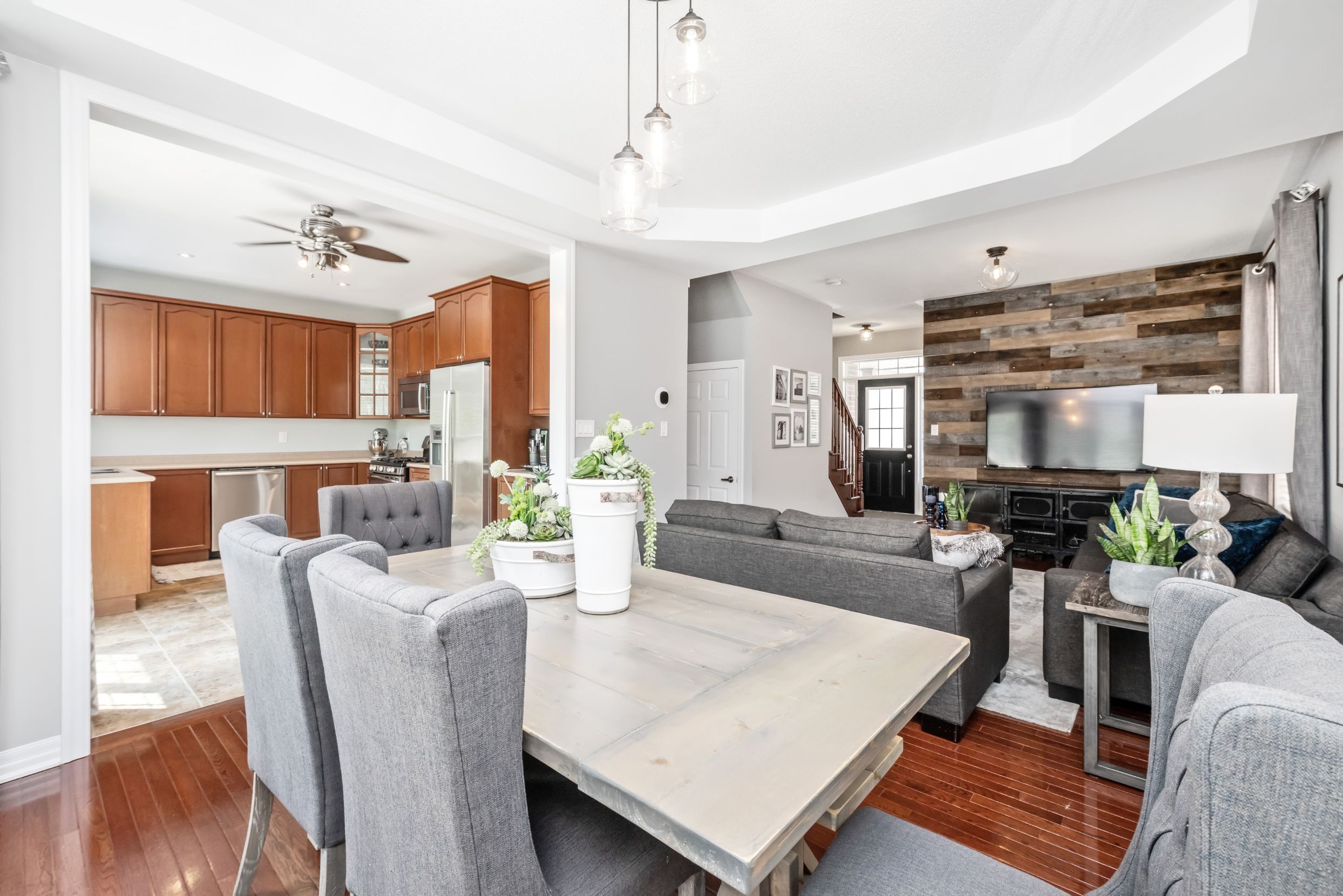 330 Montreal Circle Stoney Creek Van Geest Group